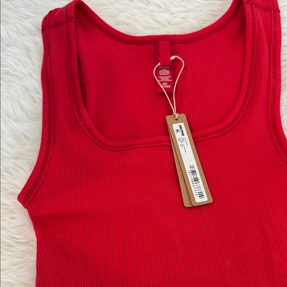 SKIMS Red Ribbed Pajama Set - Picture 2 of 5